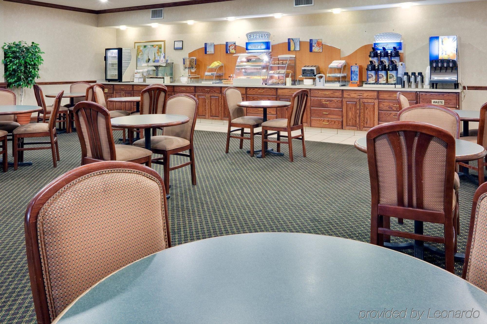 רוצ'סטר Holiday Inn Express Irondequoit By Ihg מסעדה תמונה