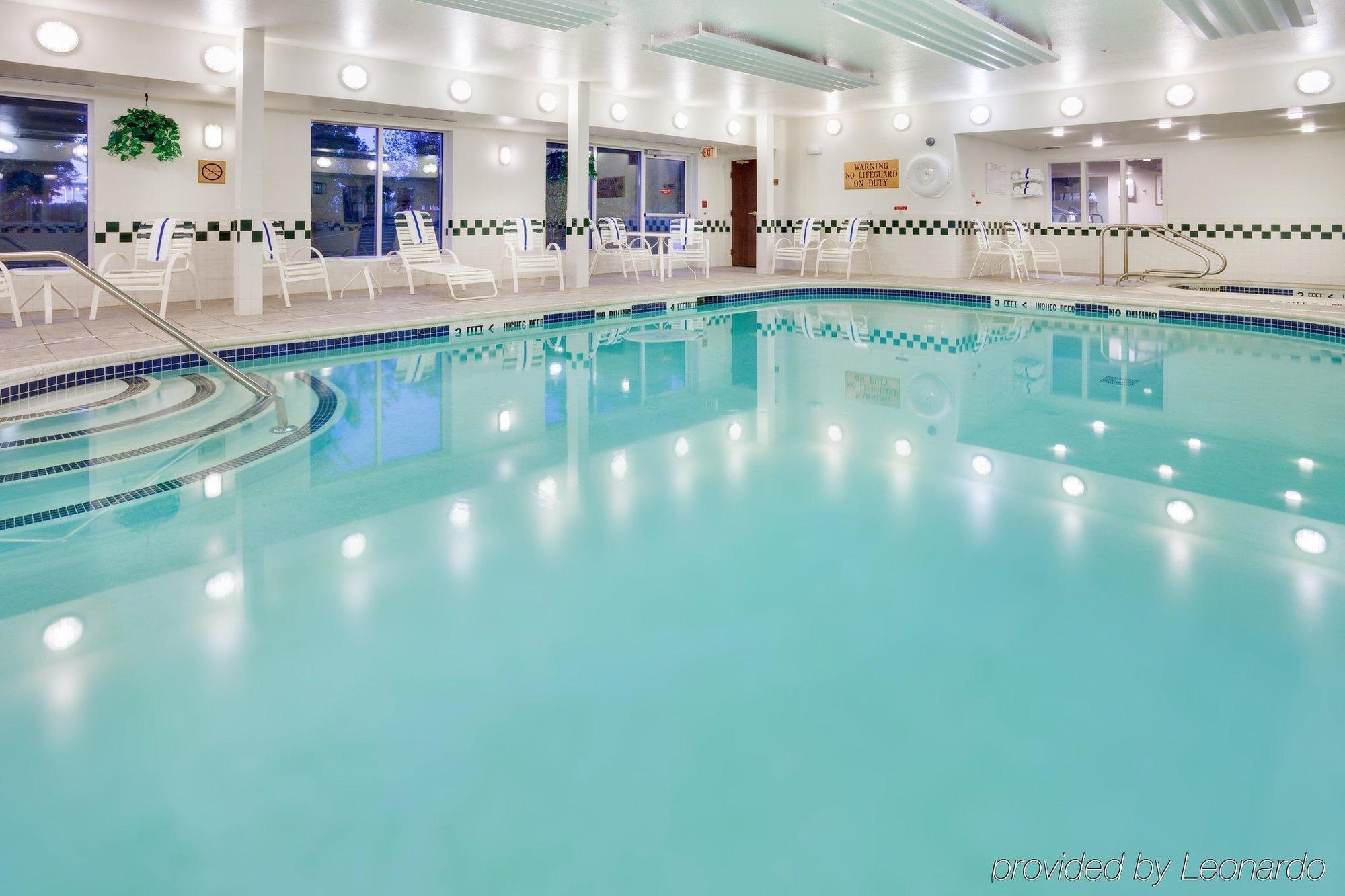 רוצ'סטר Holiday Inn Express Irondequoit By Ihg מראה חיצוני תמונה
